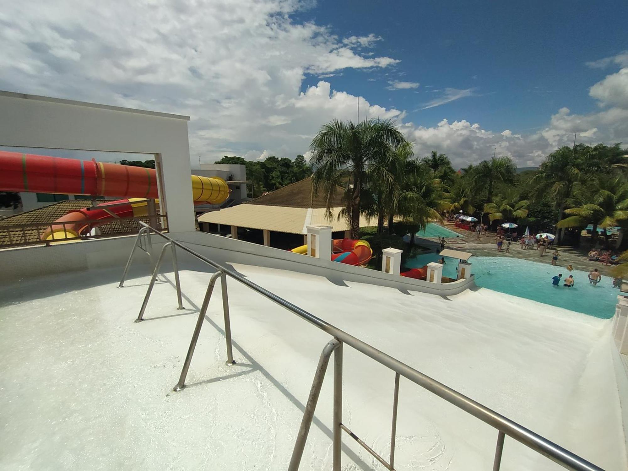 Lacqua Diroma, Mais Parque Acquatico Com Piscina De Ondas Caldas Novas Exterior photo