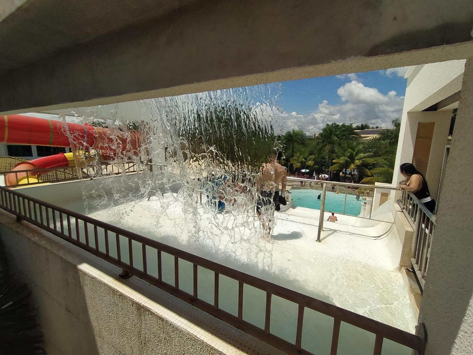 Lacqua Diroma, Mais Parque Acquatico Com Piscina De Ondas Caldas Novas Exterior photo